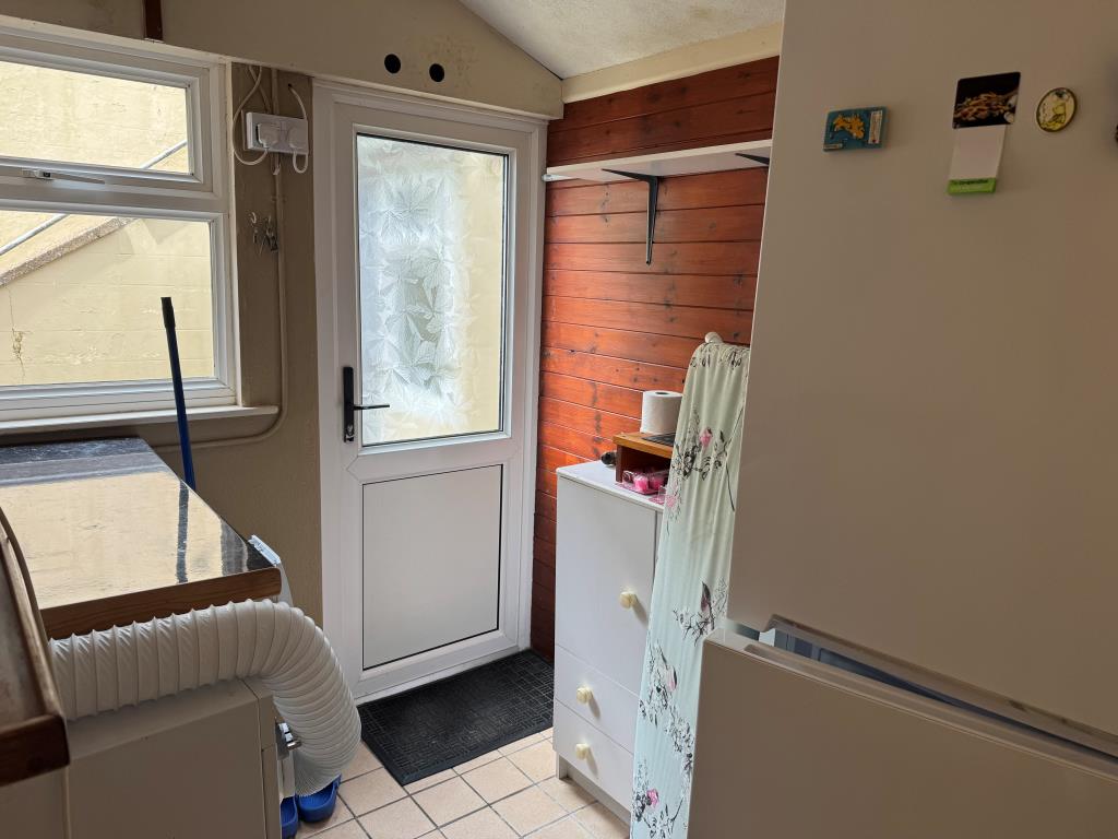 Lot: 101 - SEMI-DETACHED HOUSE FOR IMPROVEMENT WITH SEA VIEWS - The Utility Room